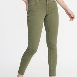 Mid-Rise Rockstar Super Skinny Jean in Olive Green - 4 US